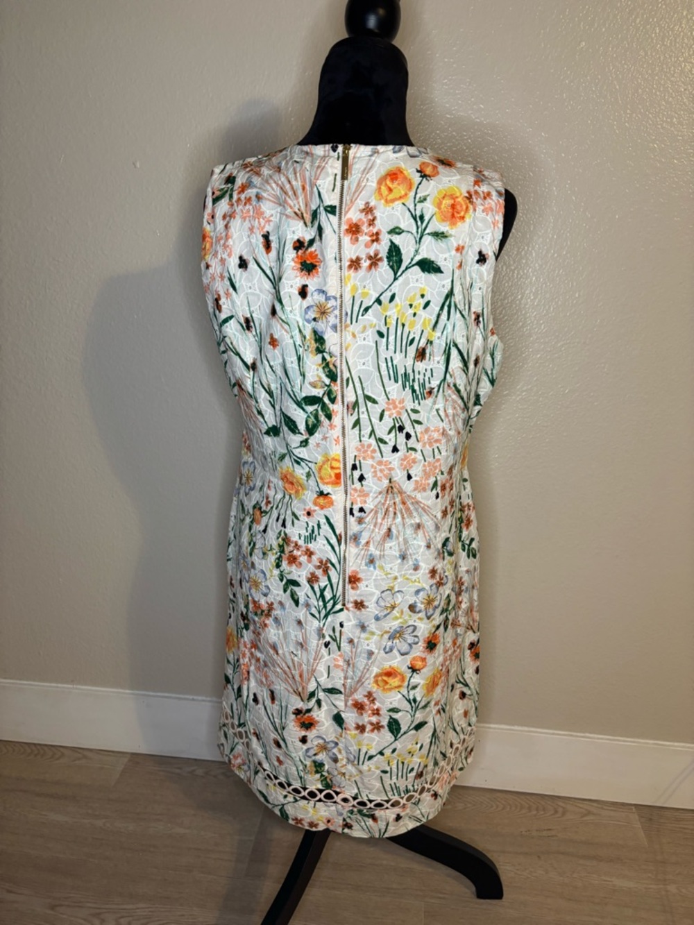 Calvin Klein Watercolor Floral Sleeveless A-Line Eyelet Dress Size 12 - Picture 3 of 7